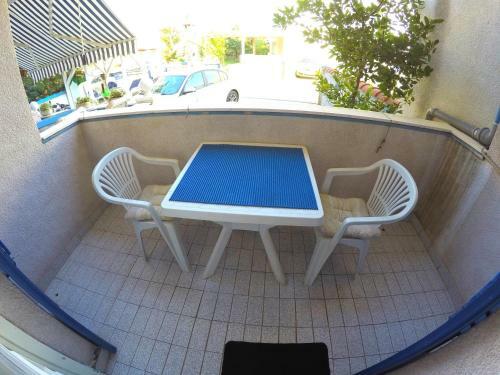 Apartment Repi? Blue