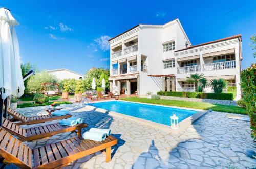 Apartments Sinisa