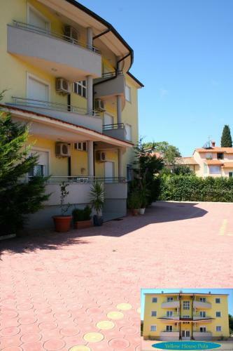Apartamentos Yellow House Pula