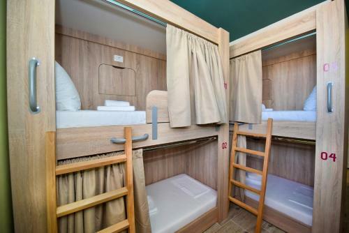 Hostel Zr?e
