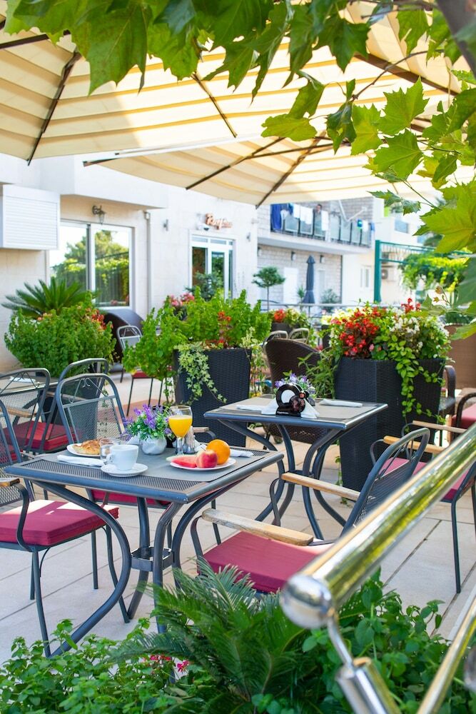 Apartamentos Villa Mila