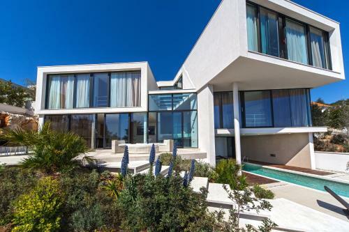 Golden Rays Villas