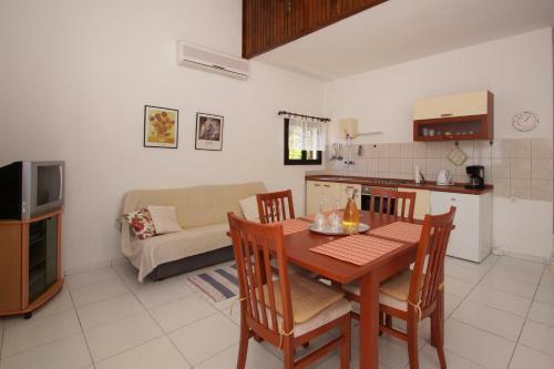 South Island Apartments