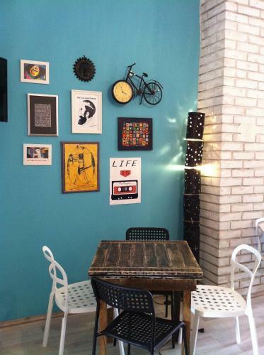 Falling Lakes Hostel