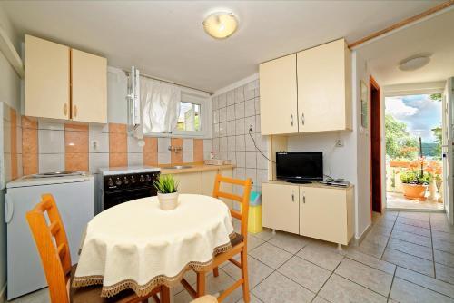 Apartments Vedrana 2423