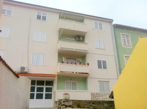 Rab City Apartment Greeny
