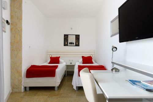 Hostal Ark Beach Apartments