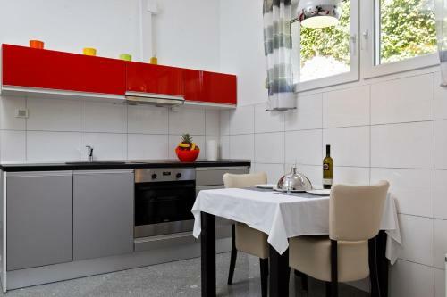 Hostal Ark Beach Apartments