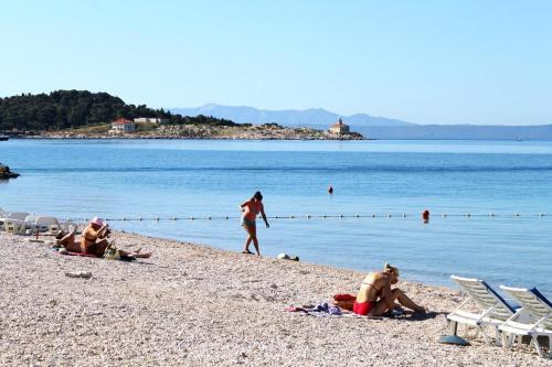Apartments With A Parking Space Makarska - 6720