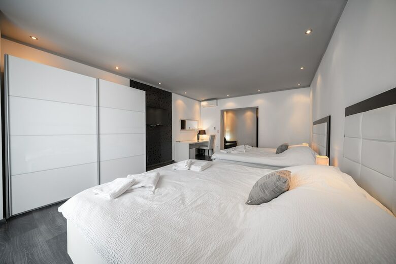 Apartamentos The Suites - Small Luxury Living