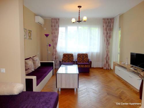 Old Center Apartment