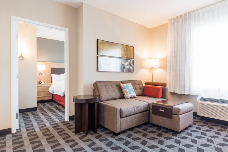 Hotel Towneplace Suites By Marriott Edmonton South