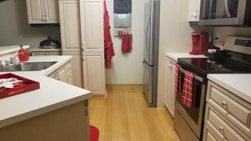 2 Bedroom Condo In Pedestrian Village