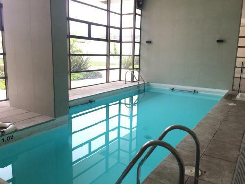 Las Condes Parkview Apartments