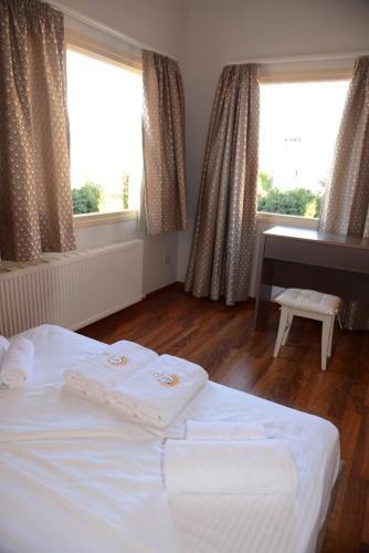 Anthorina Villa 13