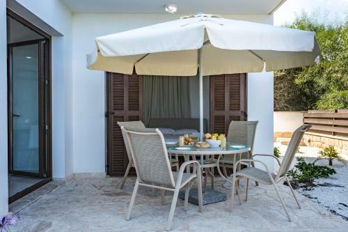 Villa Greko Mare Front Line