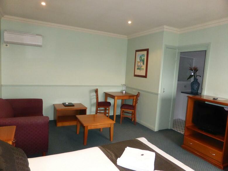 Hotel Comfort Inn Hilltop