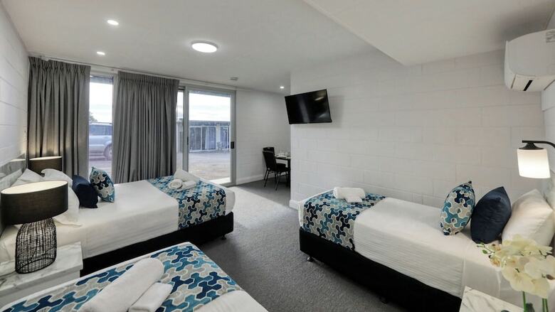 Hotel Comfort Inn Hilltop