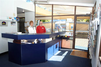 Hotel Golden Sands Motor Inn