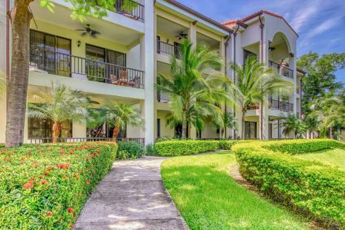 Hostal Breeze Private Residence Club