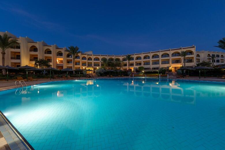 Hotel Flamenco Beach Resort