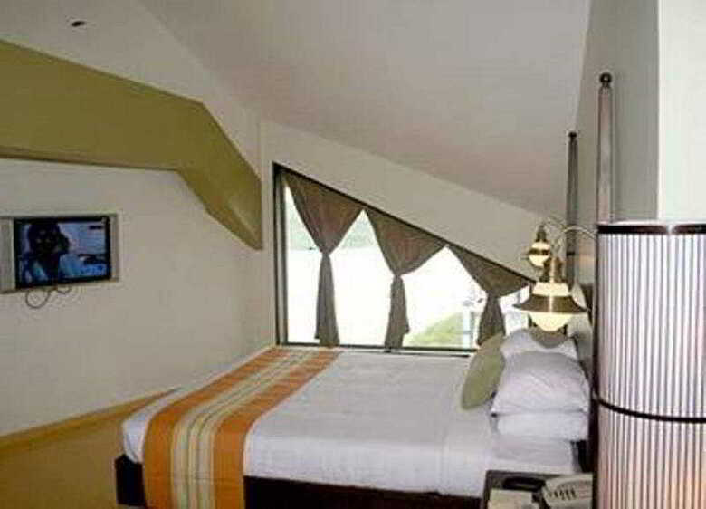 Hotel Sun N Sand Goa