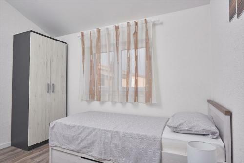 Apartments & Rooms Seaside