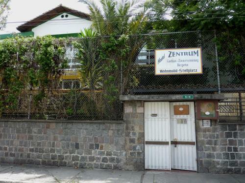 Hotel Hostal Zentrum