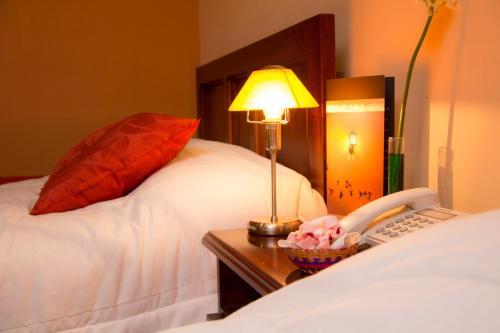 Hotel Hostal Calle Angosta Ecuador