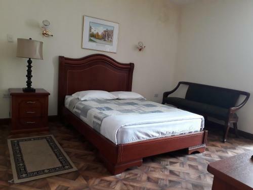 El Cardenal Hotel