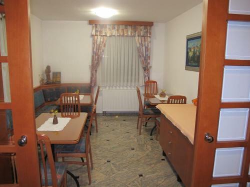 Hostal Apartment Sobe Ravbar
