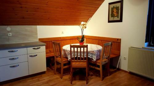 Hostal Apartments Maria