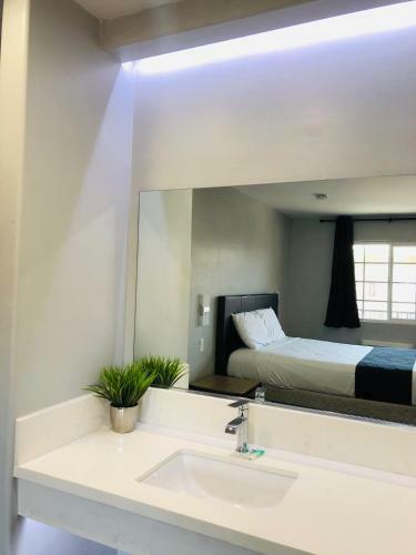 Villa Serena Motel