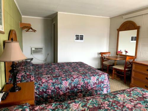 Holiday Motel