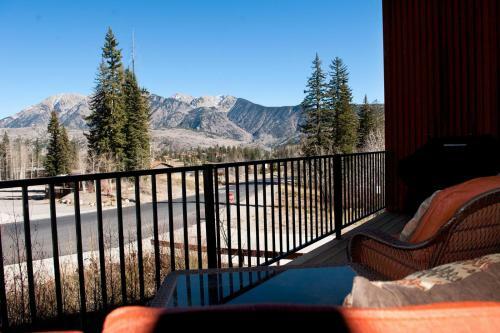 Alpenglow 10 Apartment