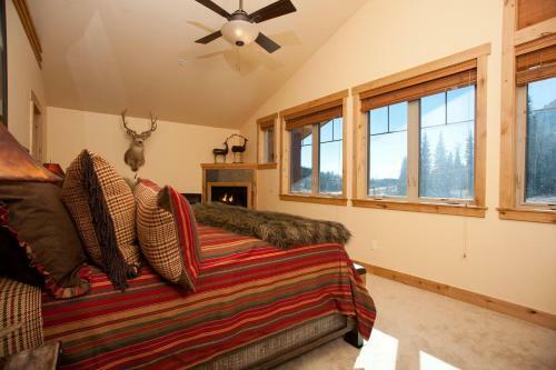Alpenglow 10 Apartment