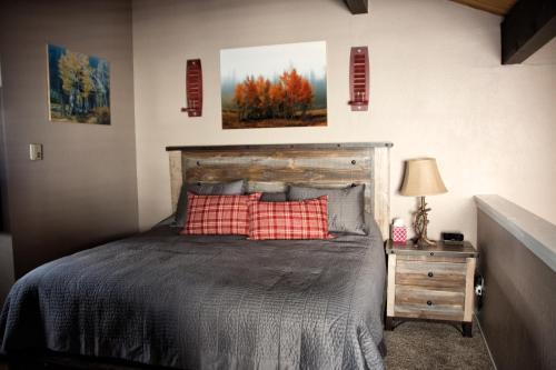 Rustic And Charming Incline Village Townhome
