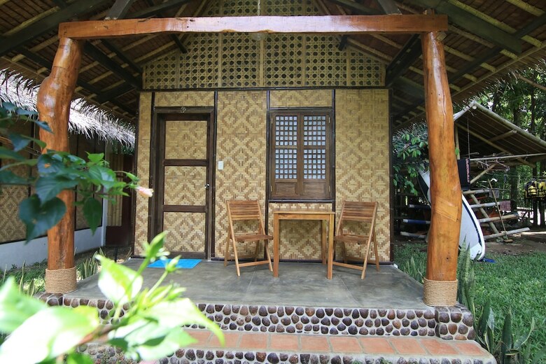 Hostal Fox & The Firefly Cottages