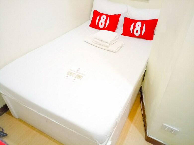 8hostel