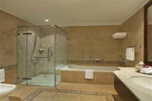 *al Hamra Fort Hotel And Beach Resort*