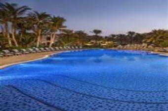 *al Hamra Fort Hotel And Beach Resort*
