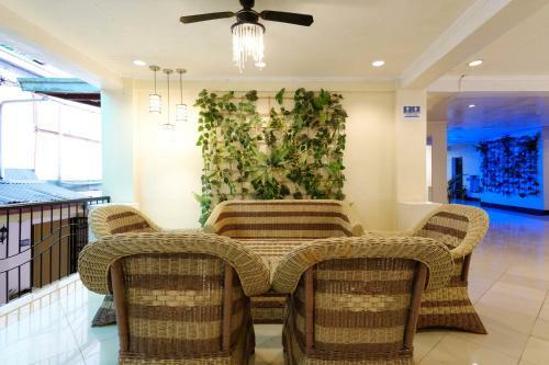 Skylight Hotel Palawan
