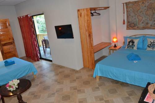 Posada Captain's Lodge And Bar