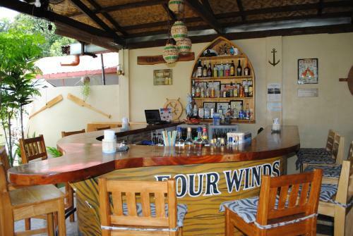 Posada Captain's Lodge And Bar