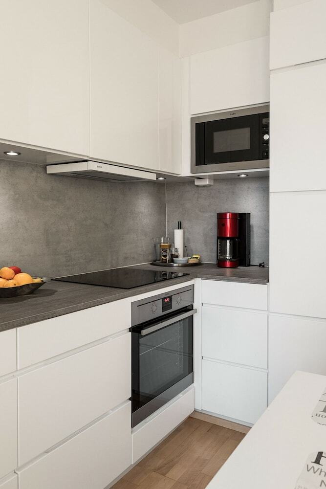 Seaside Downtown Apartment