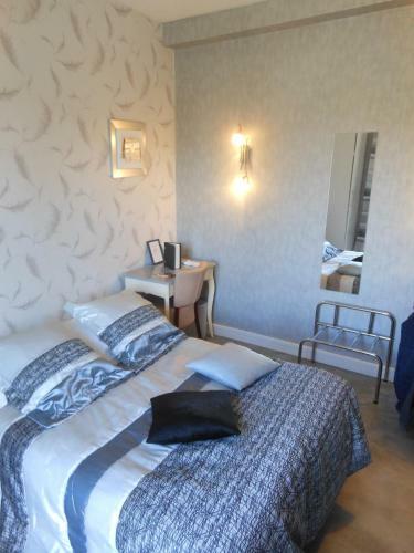 Hotel Logis Le Printemps - Mont�limar