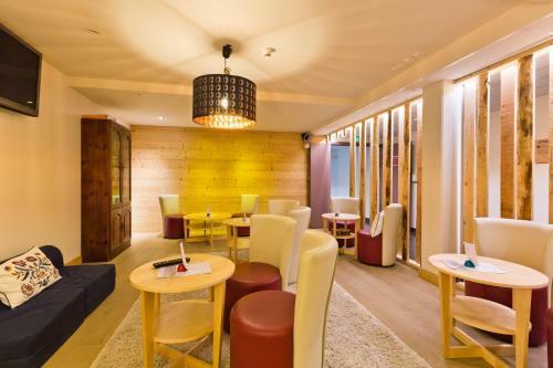 Hotel La Croix De Savoie & Spa
