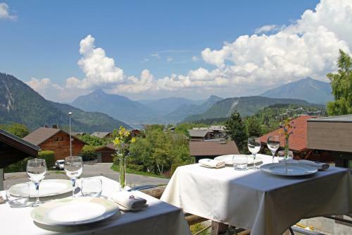 Hotel La Croix De Savoie & Spa