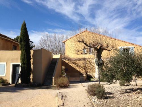 Bed & Breakfast Clos St Pierre De Fraisse