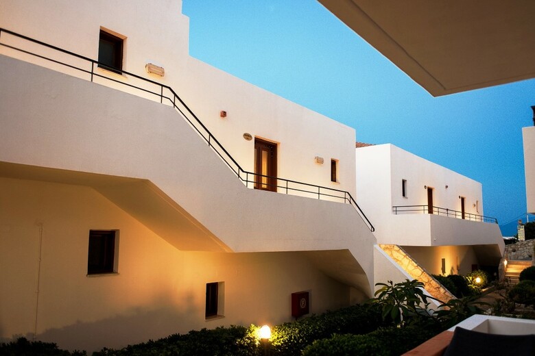 Hotel Amazones Village Suites